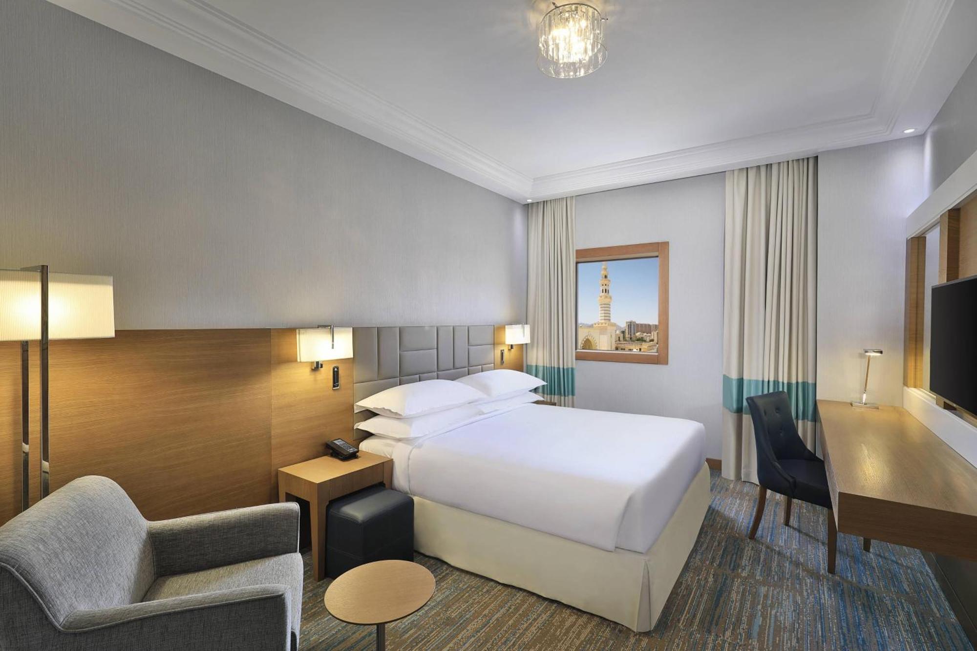 Four Points By Sheraton Makkah Al Naseem Mekka Exteriör bild Room at the hotel